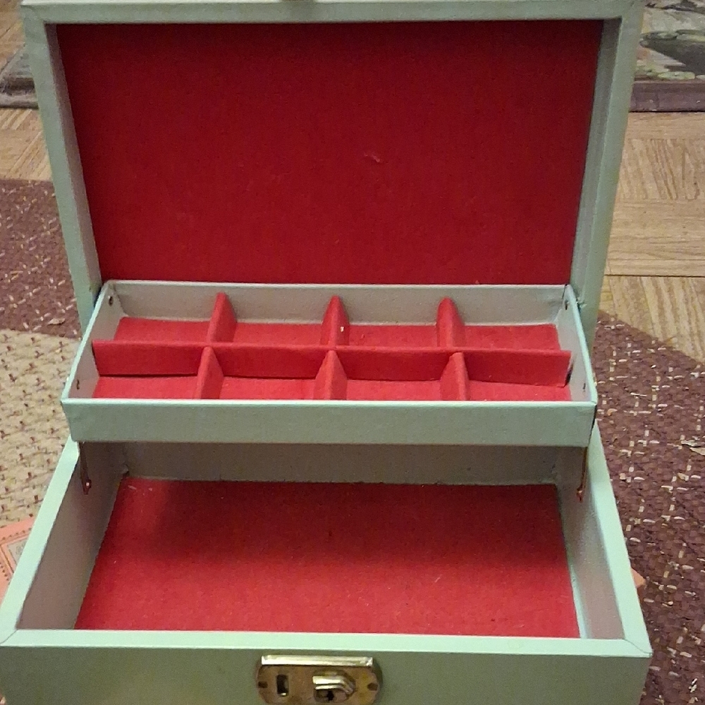 Vintage Jewelry Box